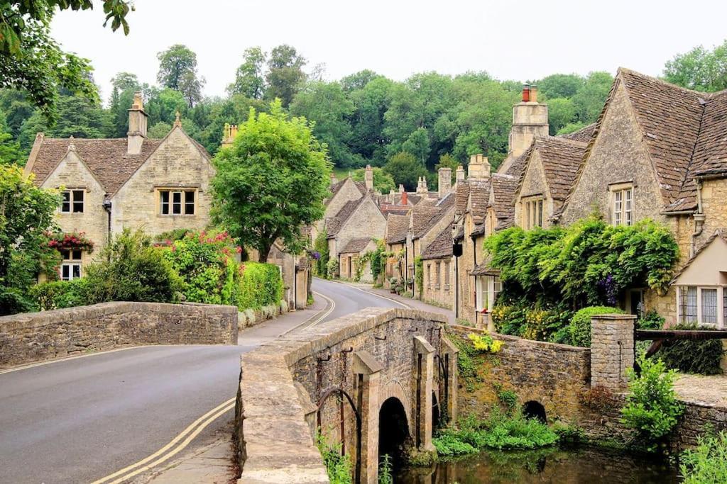 Cotswold Manor House - Country House Retreat With Hot Tub, Ideal For Large Groups Petty France المظهر الخارجي الصورة
