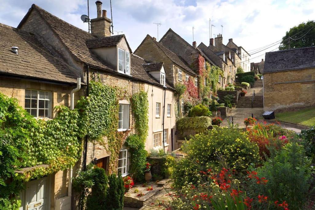 Cotswold Manor House - Country House Retreat With Hot Tub, Ideal For Large Groups Petty France المظهر الخارجي الصورة
