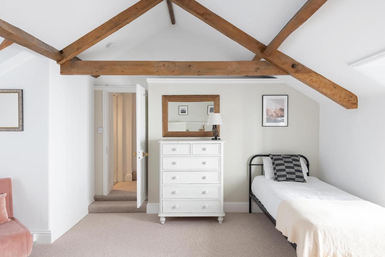 Cotswold Manor House - Country House Retreat With Hot Tub, Ideal For Large Groups Petty France المظهر الخارجي الصورة