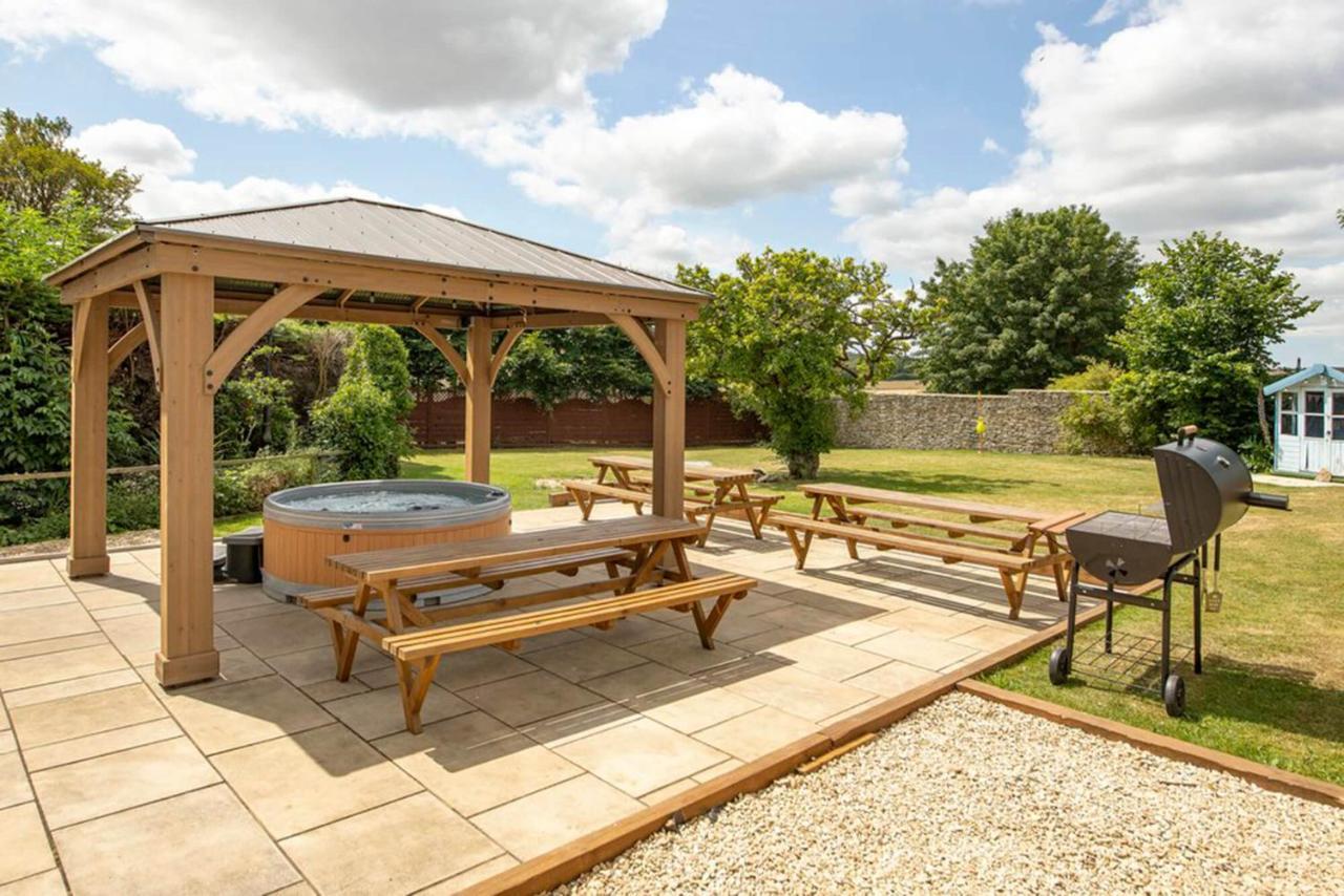 Cotswold Manor House - Country House Retreat With Hot Tub, Ideal For Large Groups Petty France المظهر الخارجي الصورة